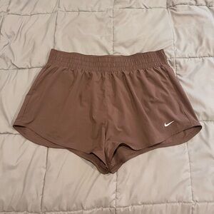 Nike Athletic Shorts Brown Size XL